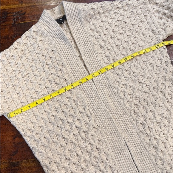 Banana Republic Bariloche Honeycomb Cardigan Sweater Heathered Beige size XS - Picture 11 of 11